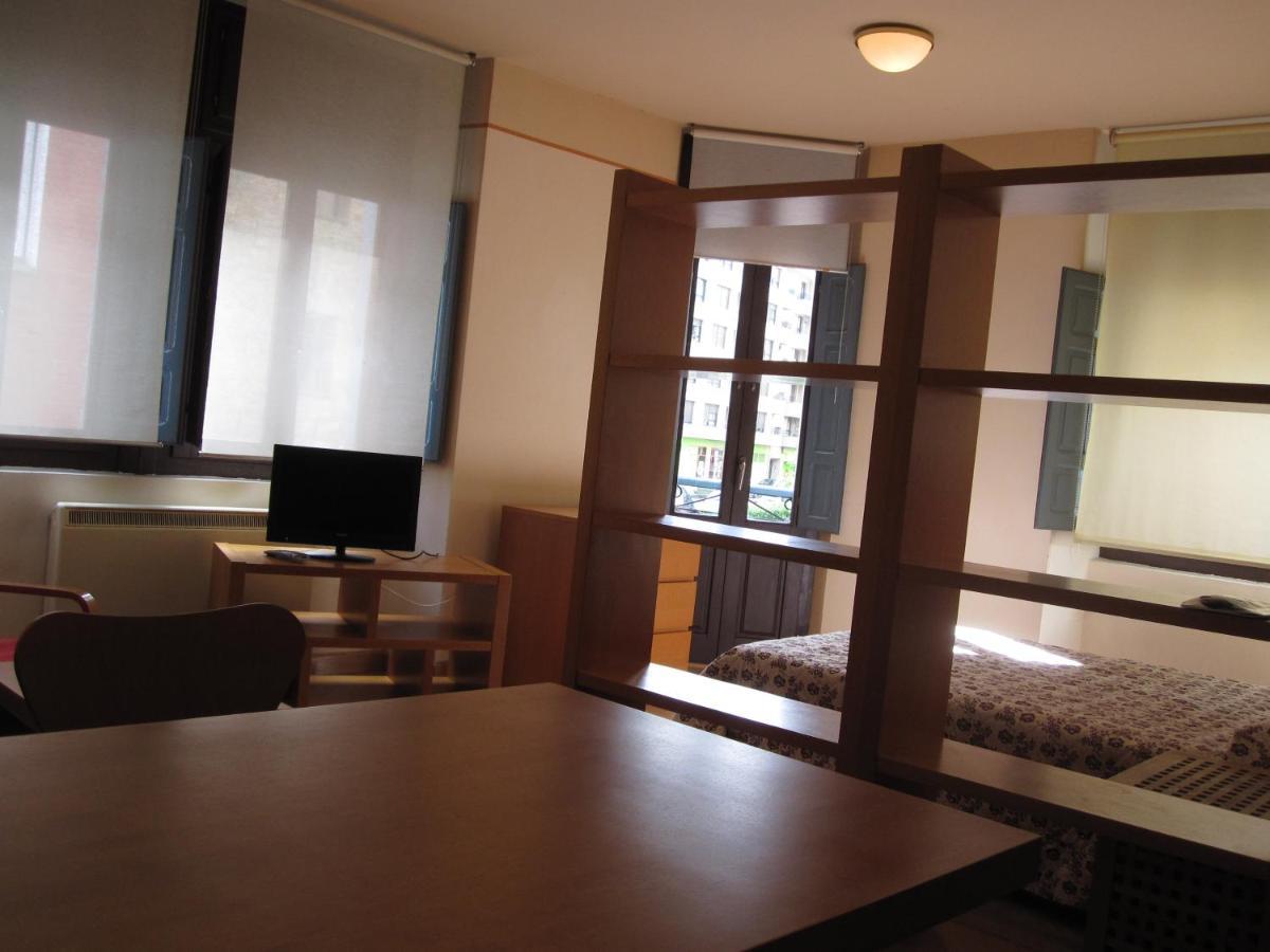 Apartamentos Legazpi Cangas De Narcea Luaran gambar