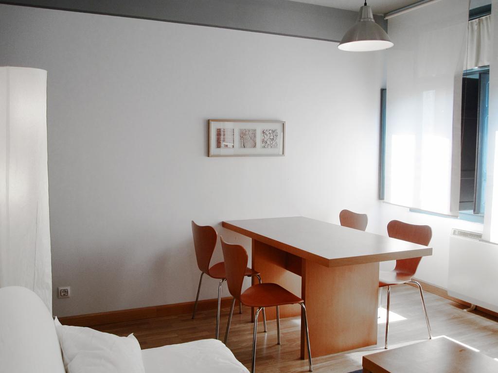 Apartamentos Legazpi Cangas De Narcea Luaran gambar